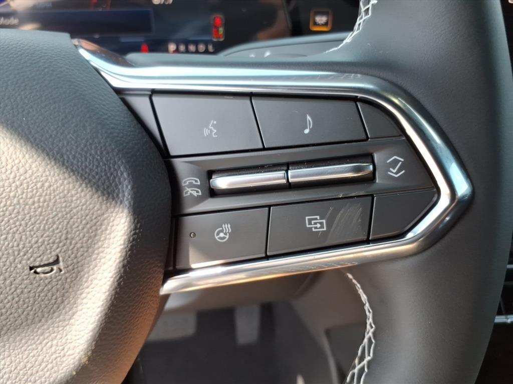 2026 Chevrolet Traverse photo 18