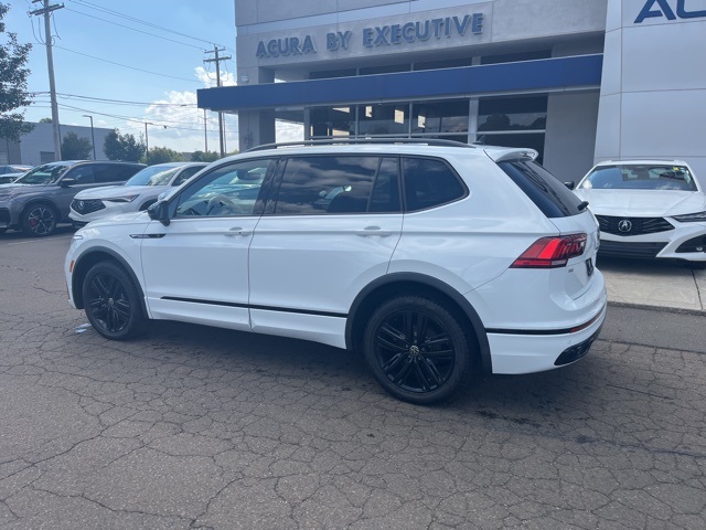 2022 Volkswagen Tiguan SE R-Line Black photo 5