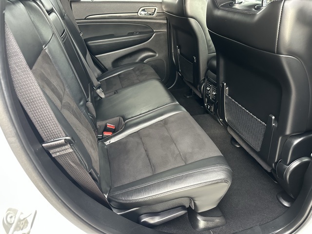 2020 Jeep Grand Cherokee Altitude photo 18