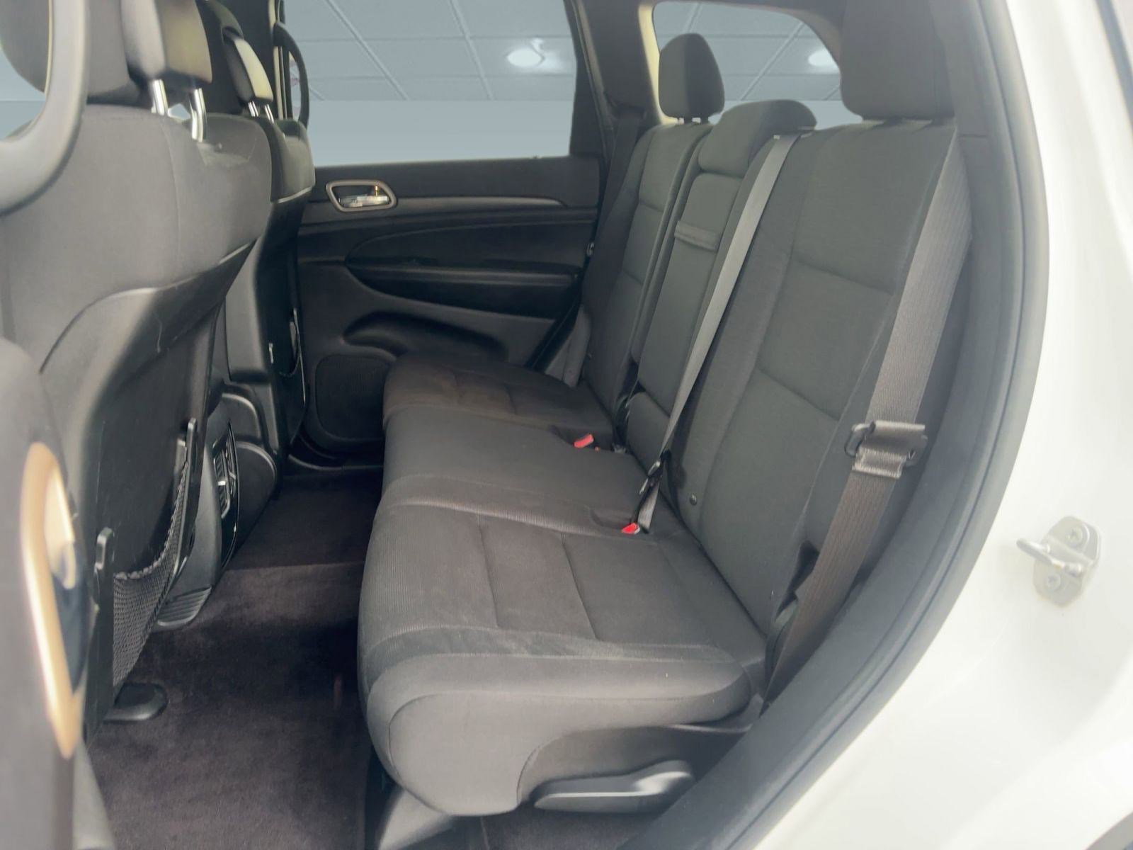 2017 Jeep Grand Cherokee Laredo photo 12