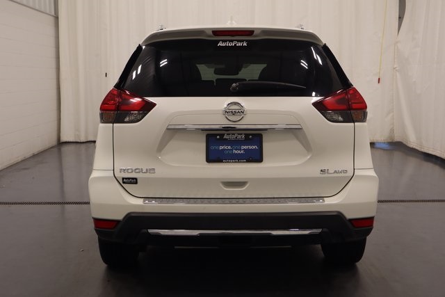 2017 Nissan Rogue SL photo 5