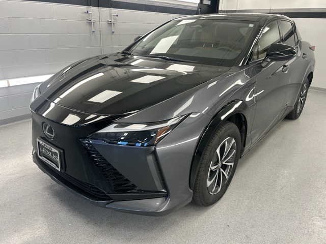 2024 Lexus RZ Premium's photo