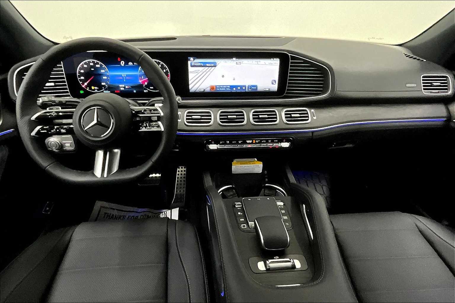 2025 Mercedes Benz GLS 580 4MATIC photo 4