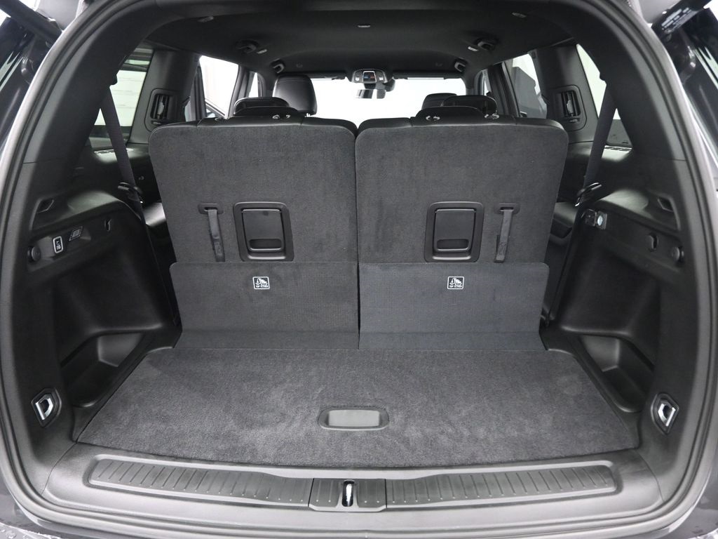 2025 Jeep Grand Cherokee Limited photo 10