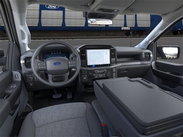 2025 Ford F-150 XL photo 4