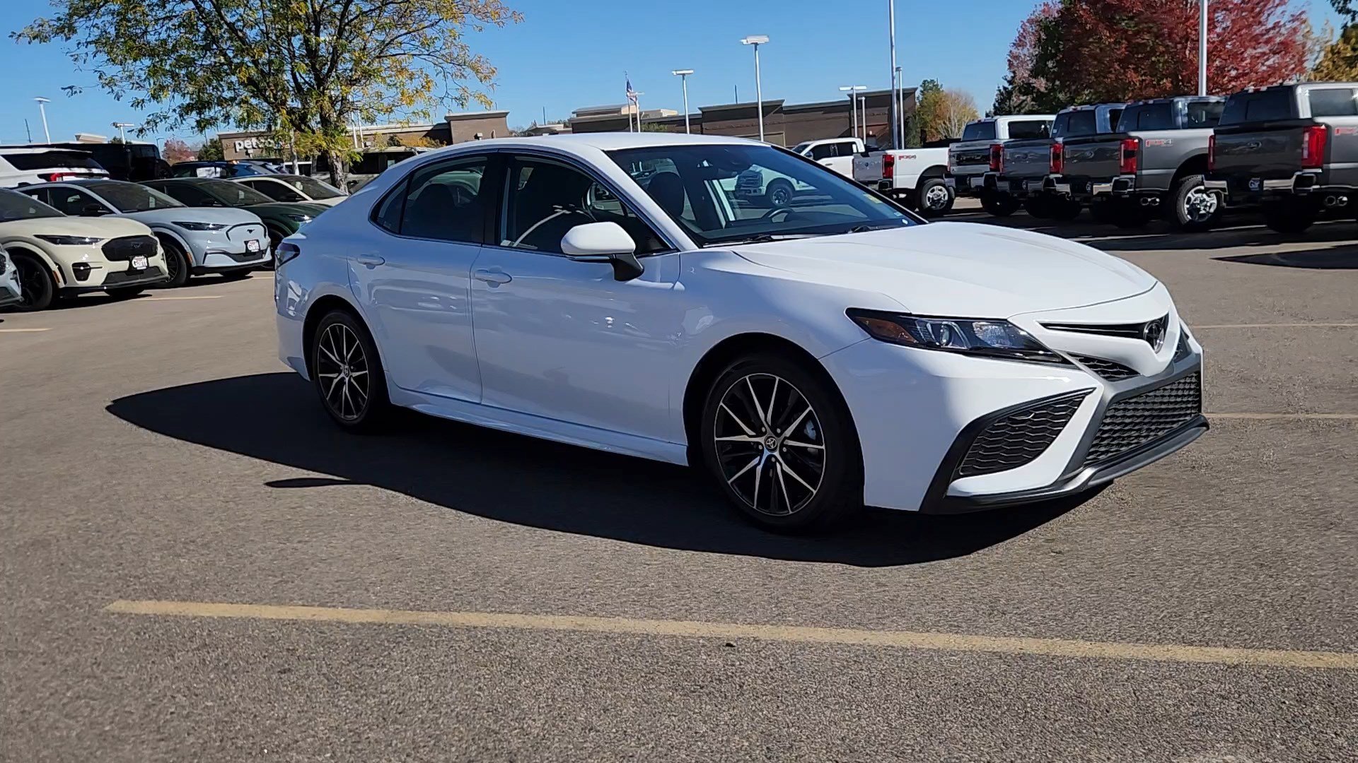 2024 Toyota Camry SE photo 4