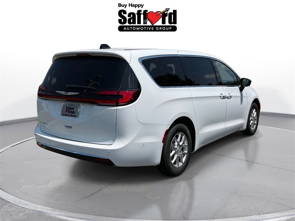 2025 Chrysler Pacifica photo 8