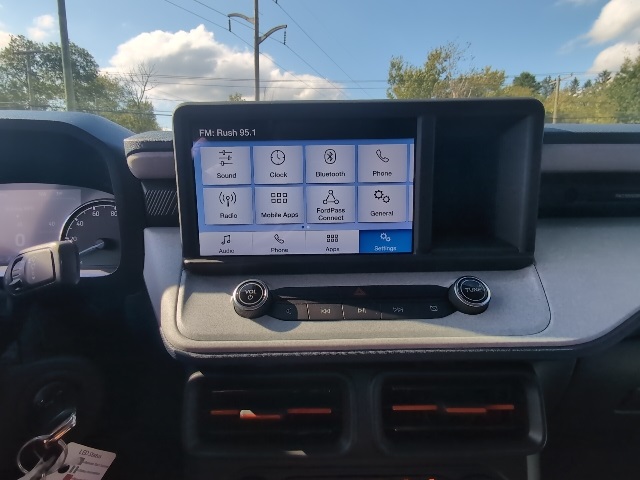 2022 Ford Maverick XLT photo 30