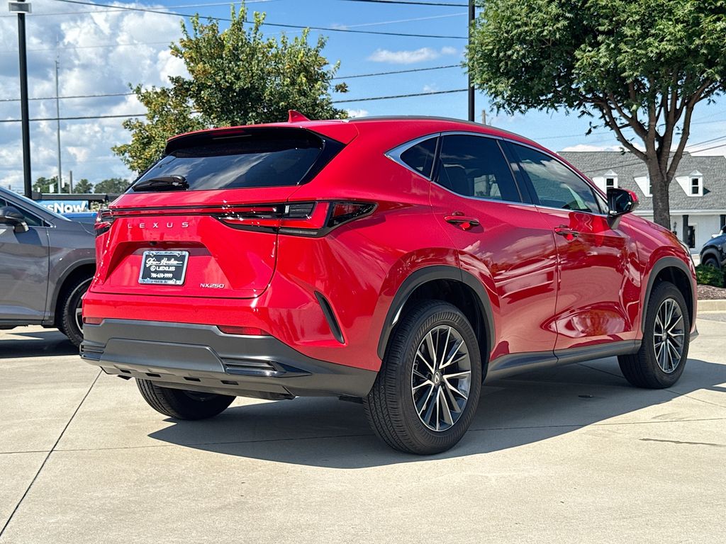 2025 Lexus NX 250 Premium photo 4