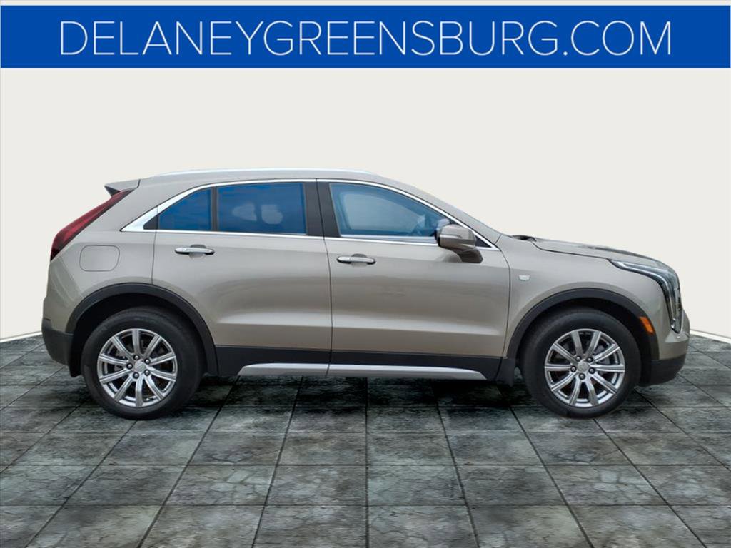 2023 Cadillac XT4 Premium Luxury photo 2