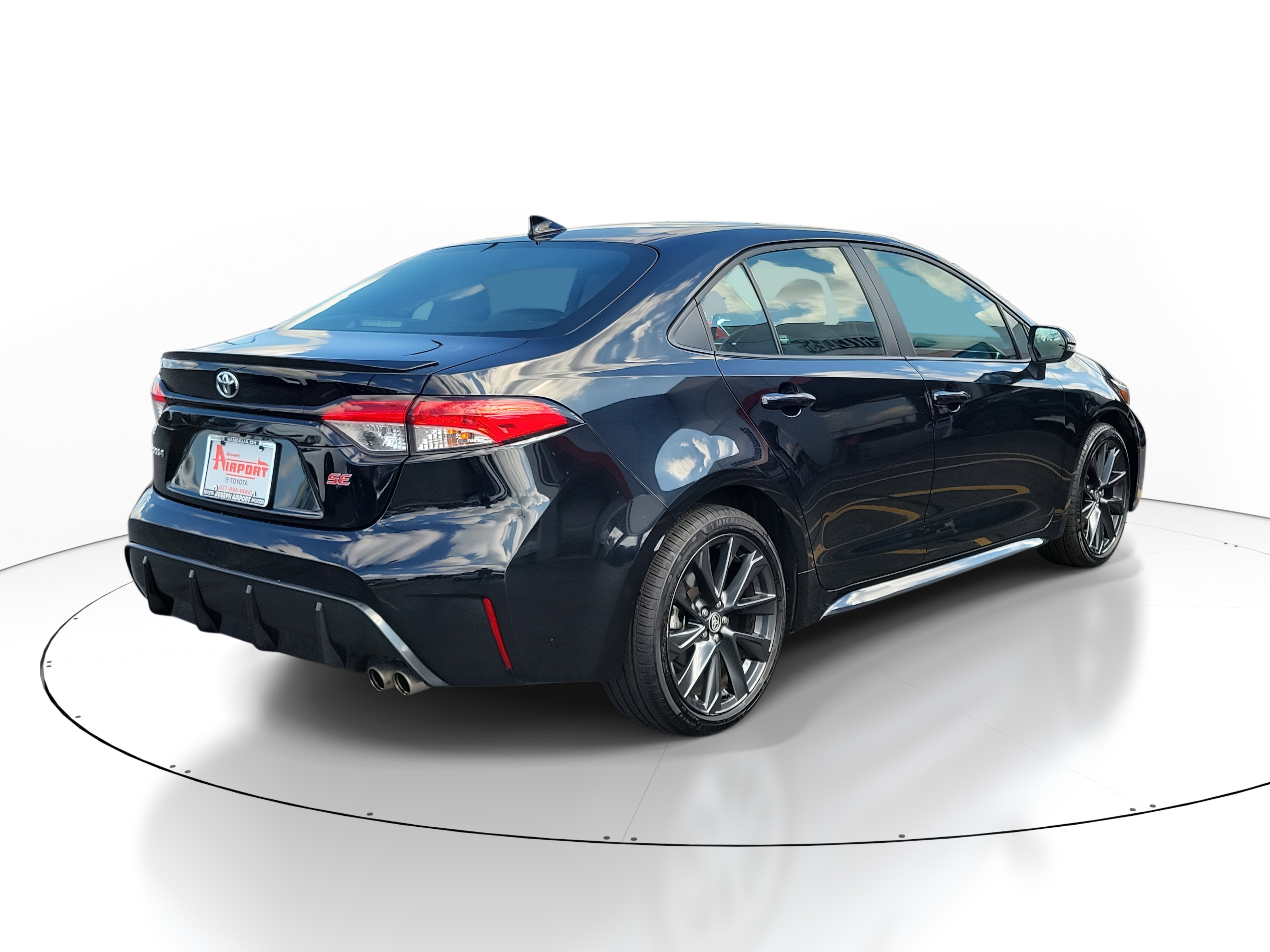 2024 Toyota Corolla SE photo 4