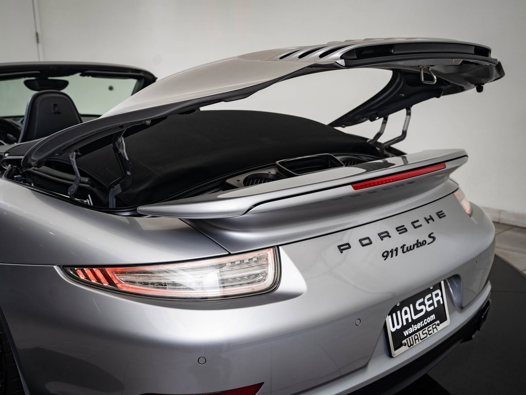 2016 Porsche 911 Turbo S photo 17