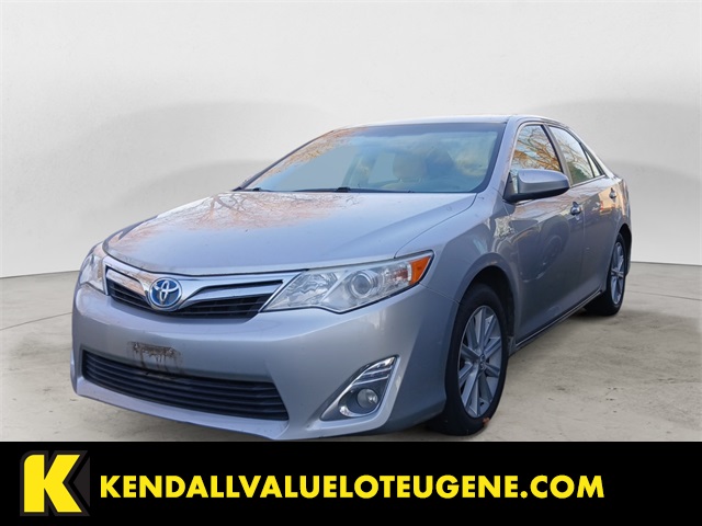 2014 Toyota Camry XLE Hybrid's photo