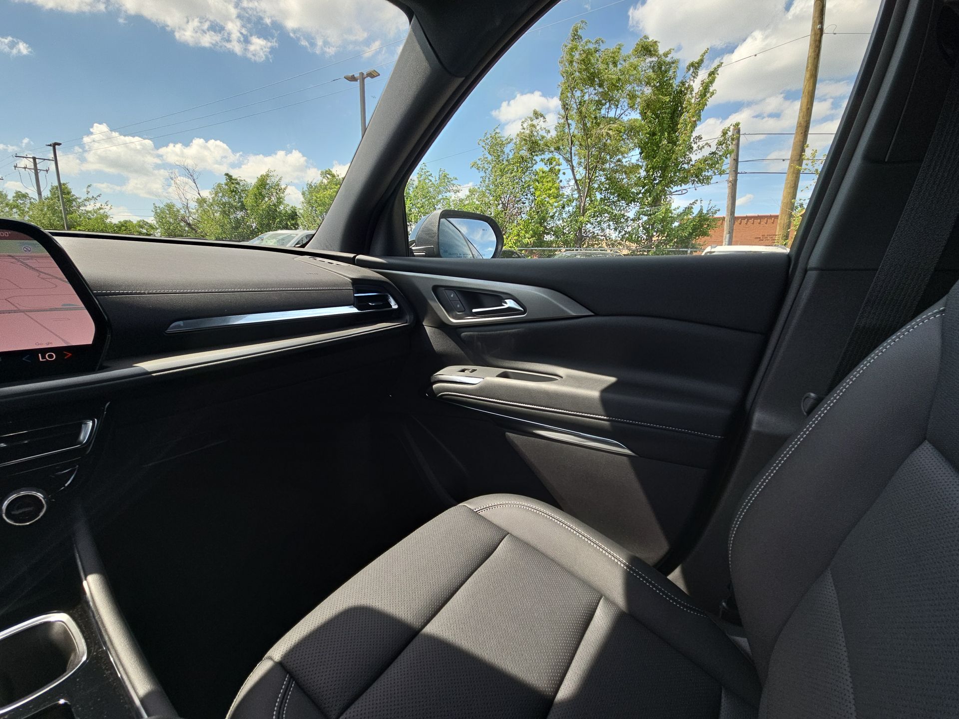 2025 Chevrolet Traverse photo 10