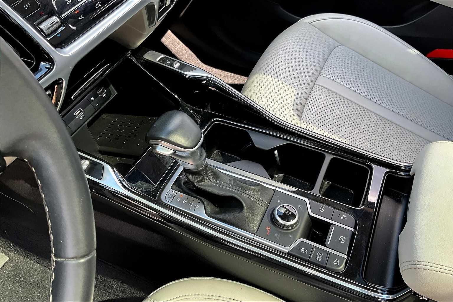 2022 Kia Sorento SX photo 13