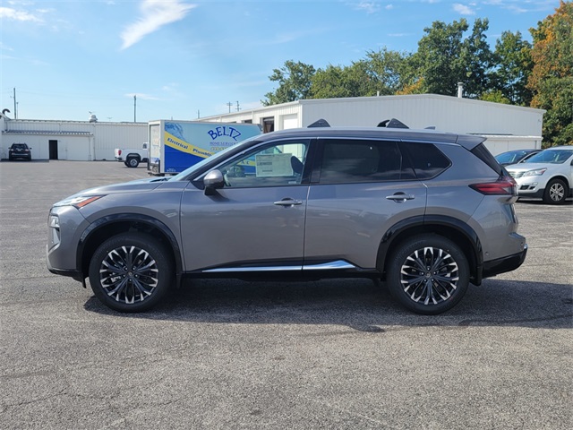 2026 Nissan Rogue Platinum photo 3
