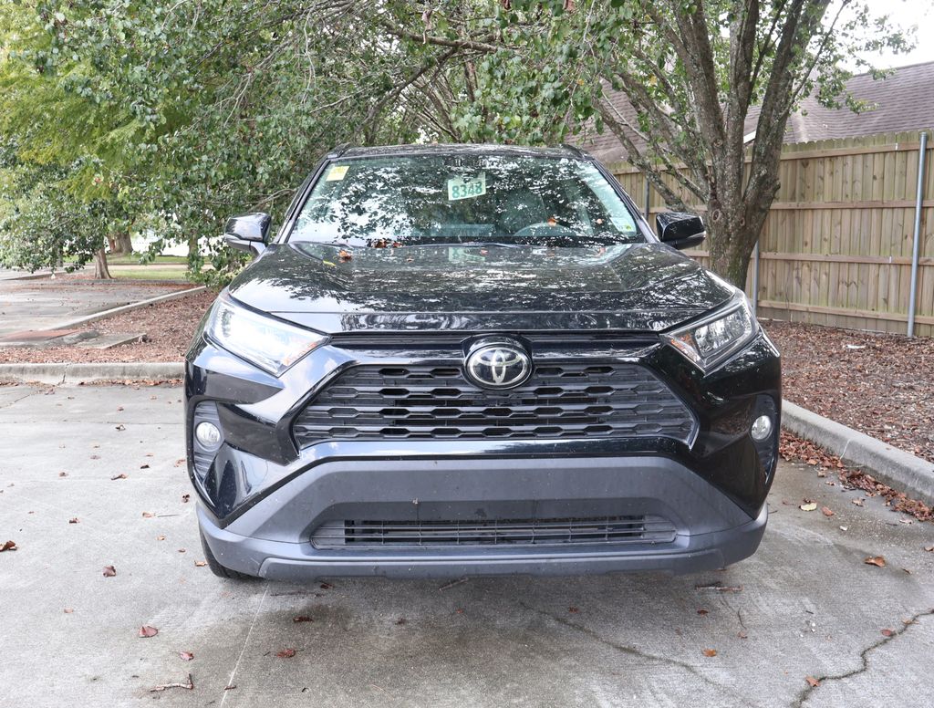 2021 Toyota RAV4 XLE Premium photo 2