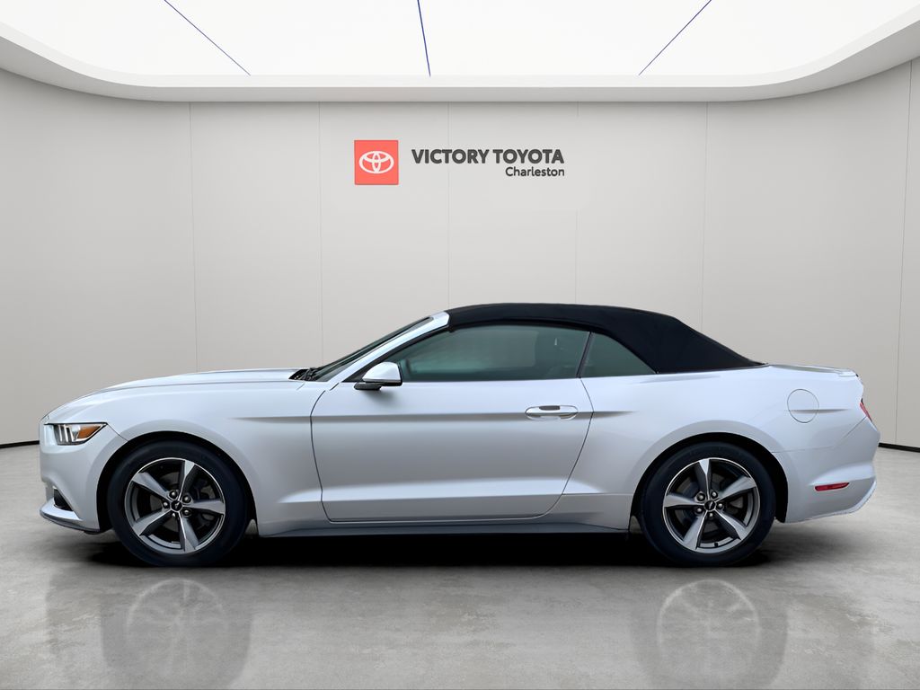 2016 Ford Mustang V6 Convertible photo 2