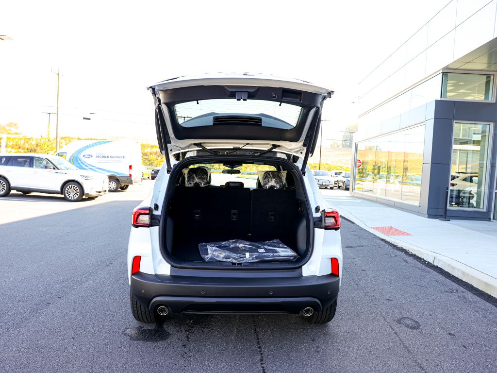 2025 Ford Escape ST-Line Select photo 30
