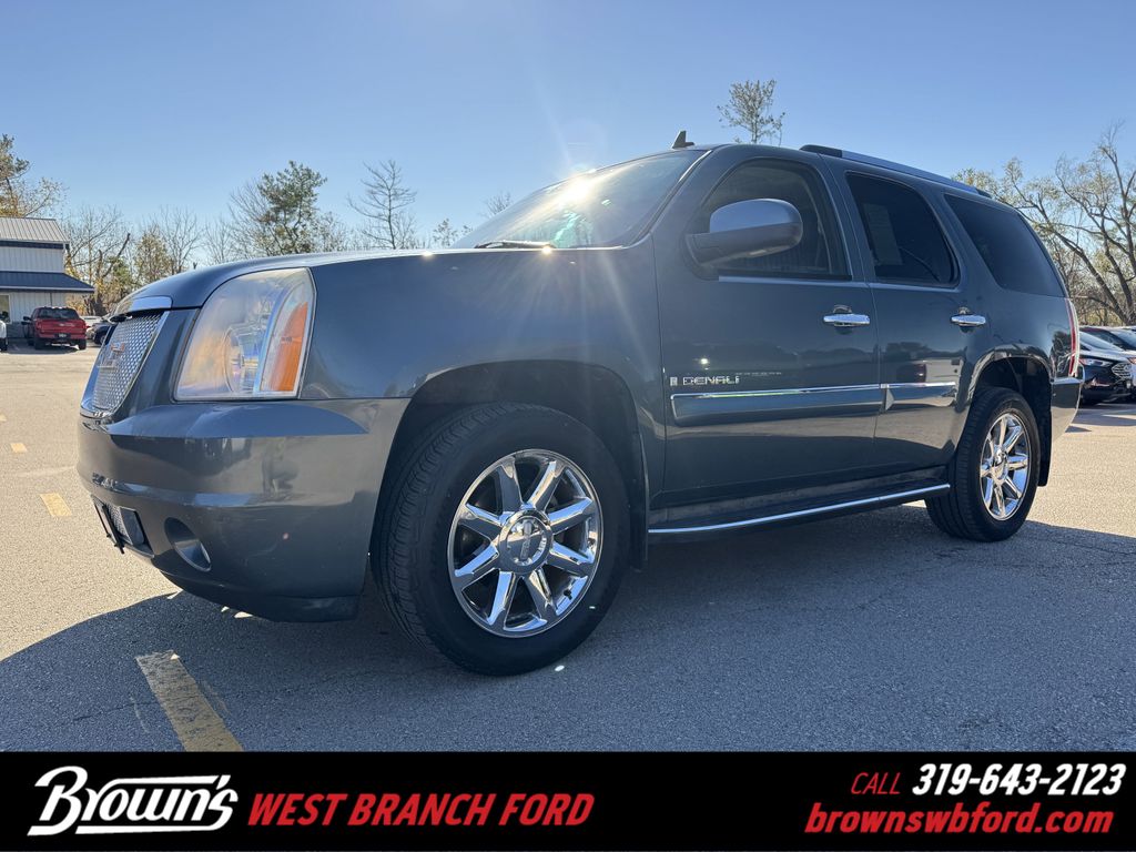 2007 GMC Yukon Denali's photo