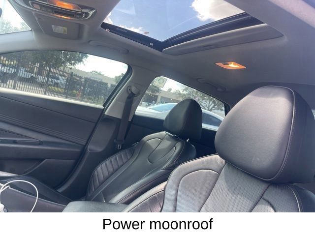 2022 Hyundai Elantra Limited photo 9