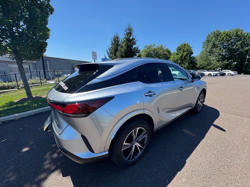 2024 Lexus RX 350 Premium photo 5