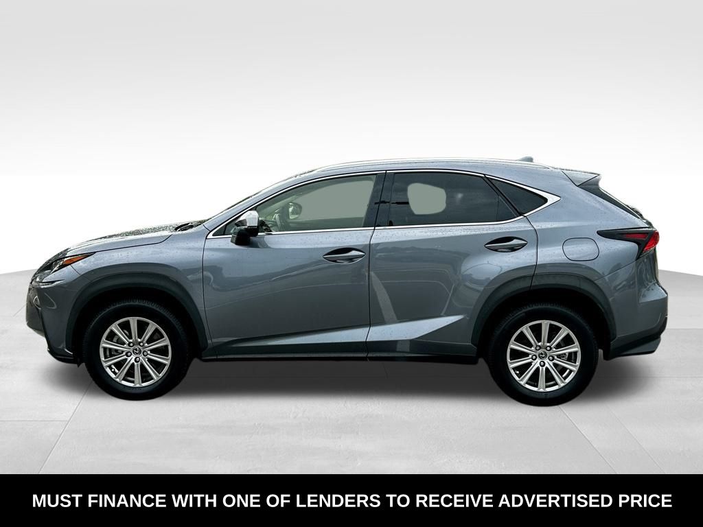 2021 Lexus NX 300 photo 3