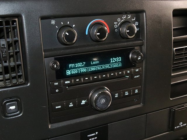 2015 Chevrolet Express Passenger 2500 LS photo 10