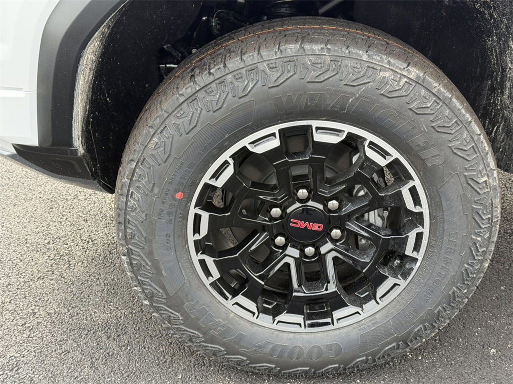 2026 GMC CANYON - Image 10