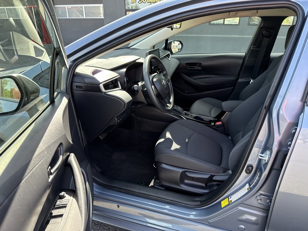 2022 Toyota Corolla LE photo 12