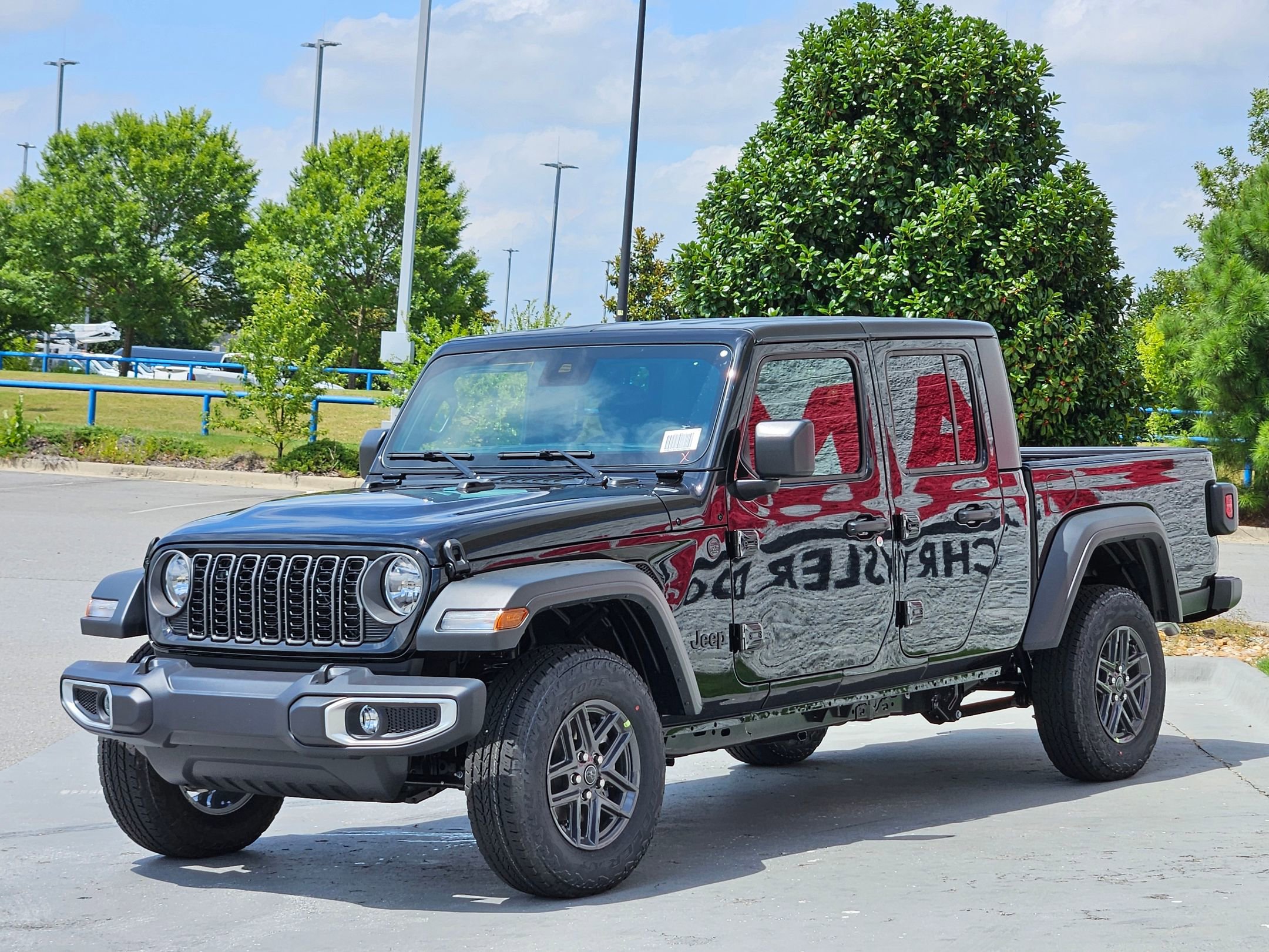 2025 Jeep Gladiator Sport photo 3