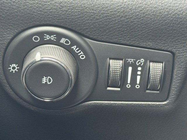 2025 Jeep Compass Latitude photo 11
