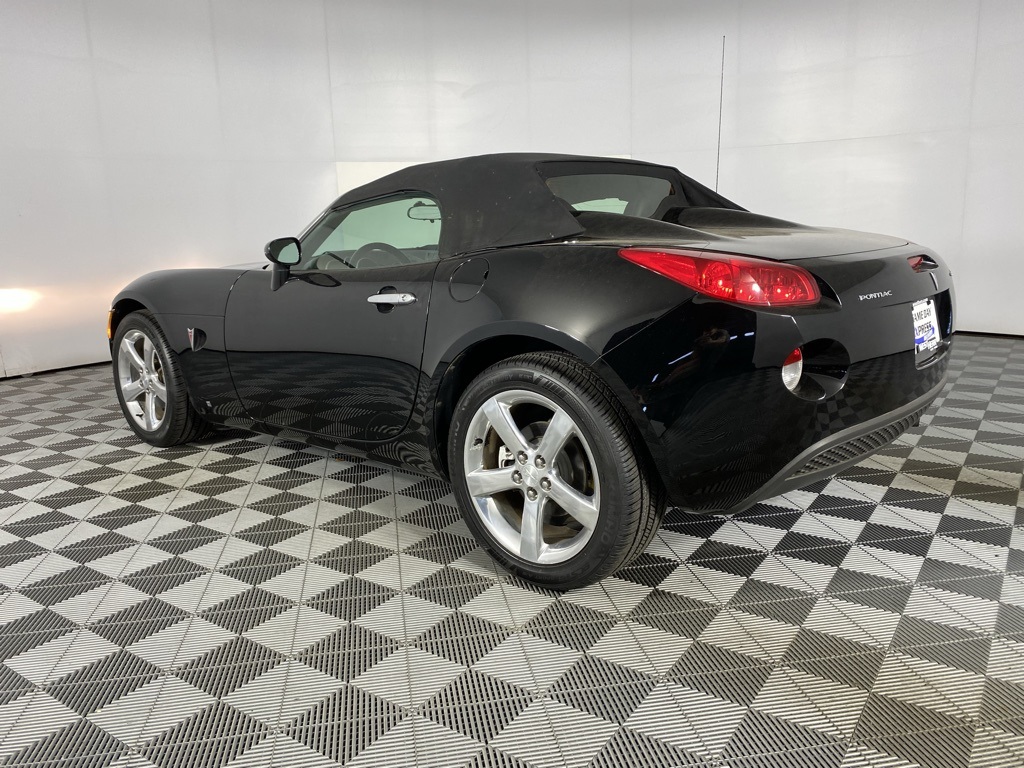 2007 Pontiac Solstice Base Convertible photo 3