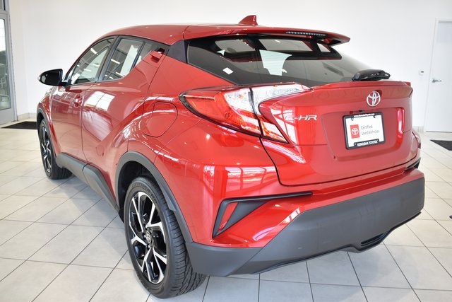 2021 Toyota C-HR XLE photo 6