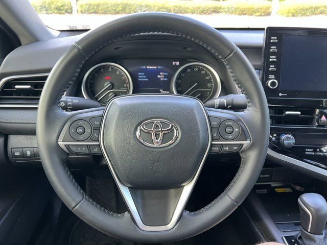 2022 Toyota Camry XLE photo 6