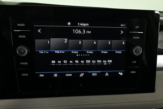 2025 Volkswagen Taos SE photo 11