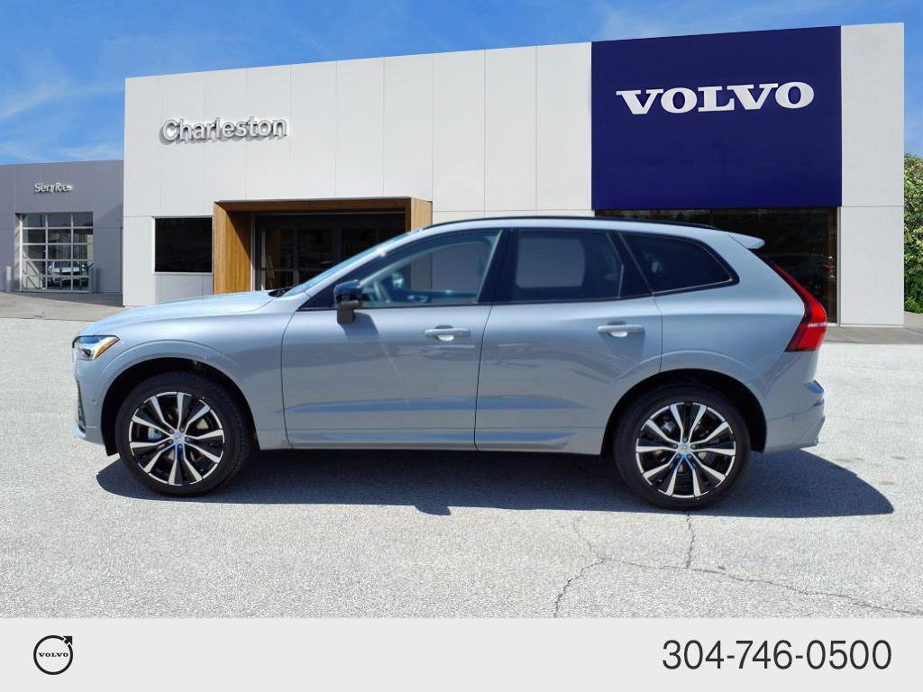 2025 Volvo XC60 Plus photo 6