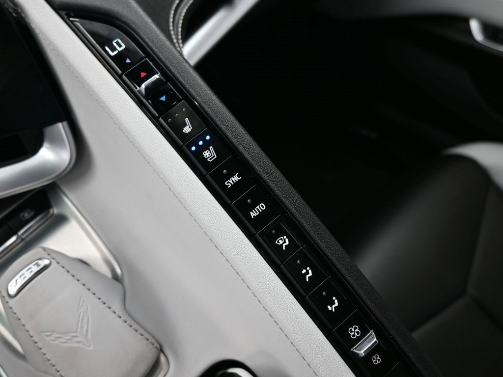 2023 Chevrolet Corvette Stingray 2LT photo 21
