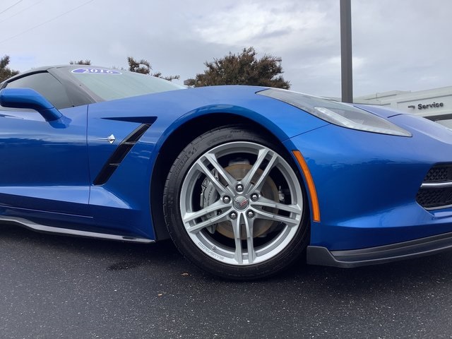2016 Chevrolet Corvette Stingray photo 3