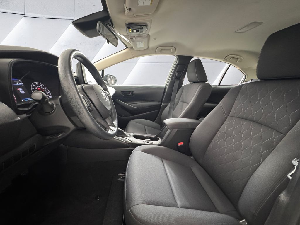 2023 Toyota Corolla LE photo 7
