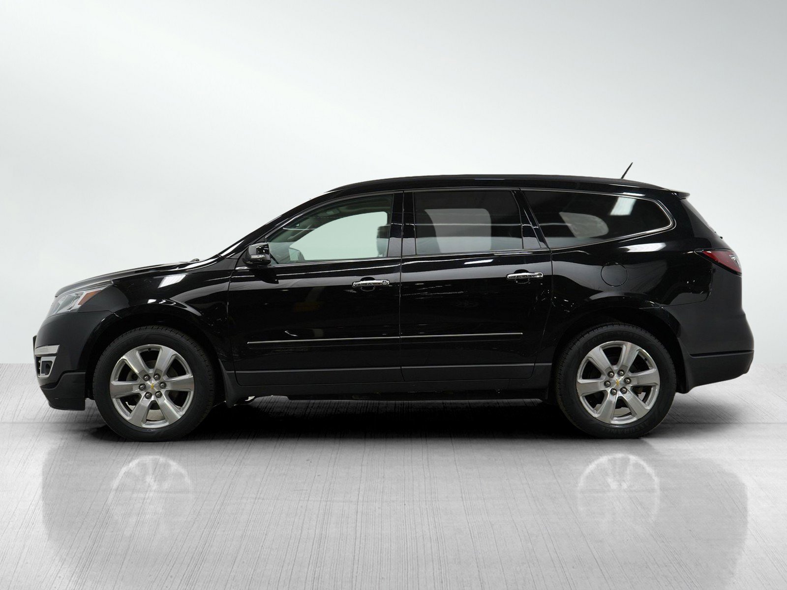 Used 2016 Chevrolet Traverse LTZ with VIN 1GNKVJKD9GJ121492 for sale in Bloomington, Minnesota