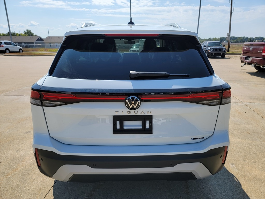 2025 Volkswagen Tiguan S photo 4