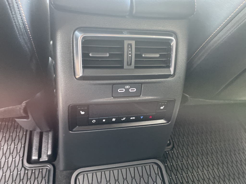 2024 Mazda CX-90 Premium Plus photo 8
