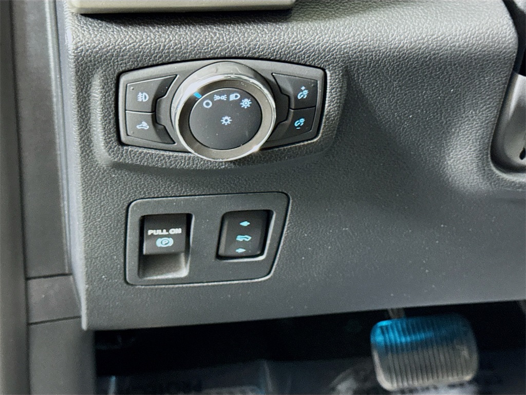 2020 Ford F-150 Lariat photo 38