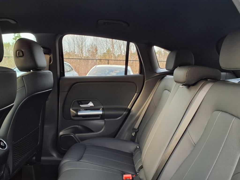 2025 Mercedes Benz GLA 250 photo 20