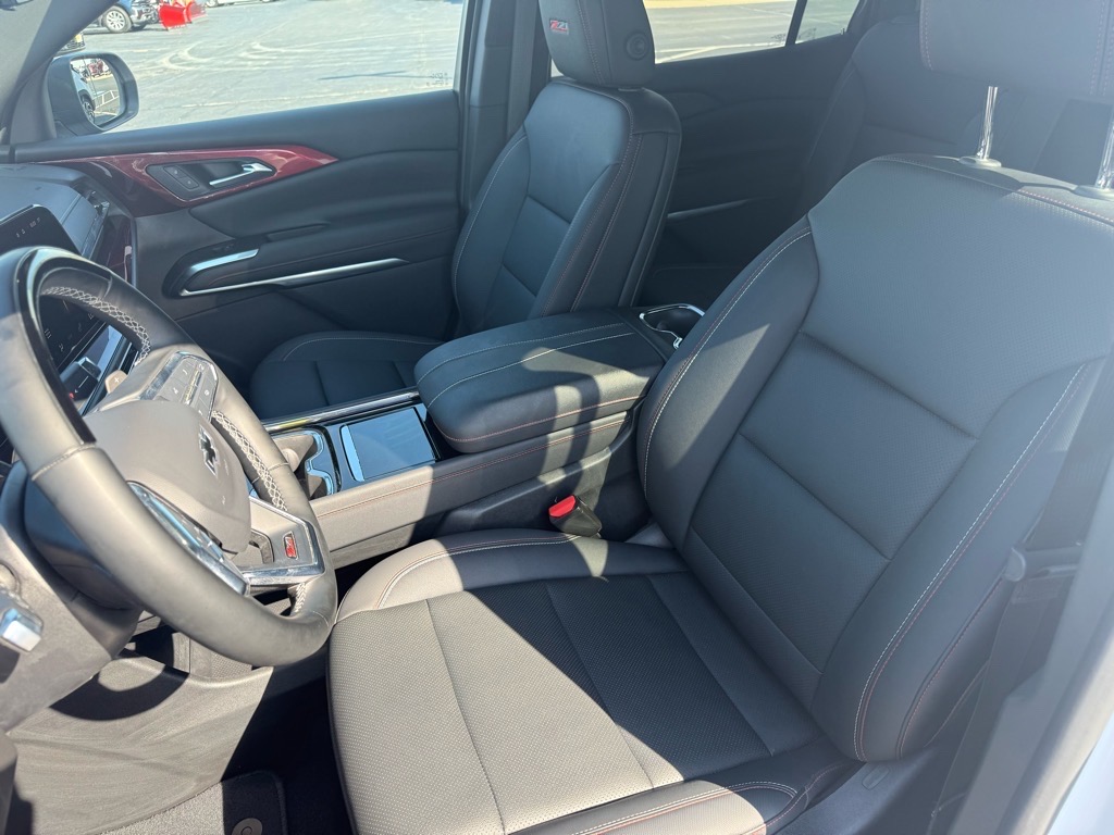 2024 Chevrolet Traverse Z71 photo 18
