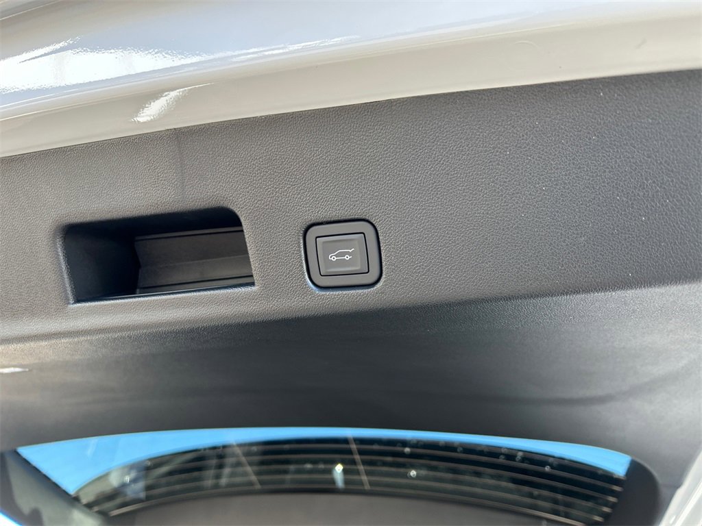 2026 GMC ACADIA - Image 35