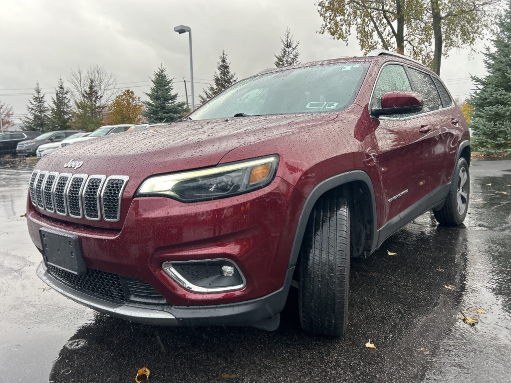Used 2019 Jeep Cherokee Limited with VIN 1C4PJMDX8KD236515 for sale in Getzville, NY