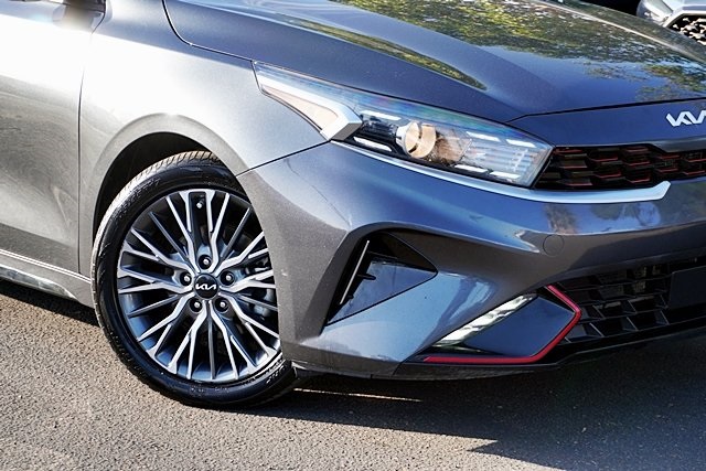 Used 2022 Gray Kia GT-Line image 3