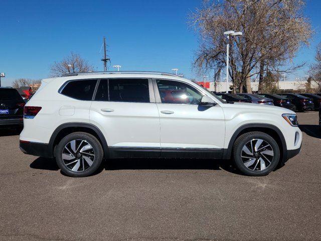 2025 Volkswagen Atlas SEL photo 2